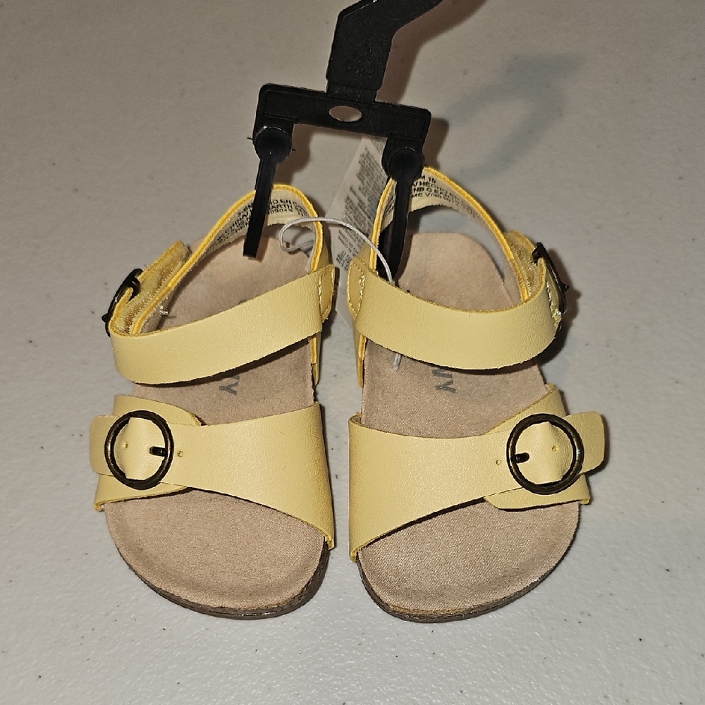 Old Navy Double-Strap Sandals for Baby Size 3-6 Months New